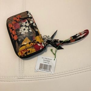 NWT Vera Bradley All in One Wristlet *Bittersweet*